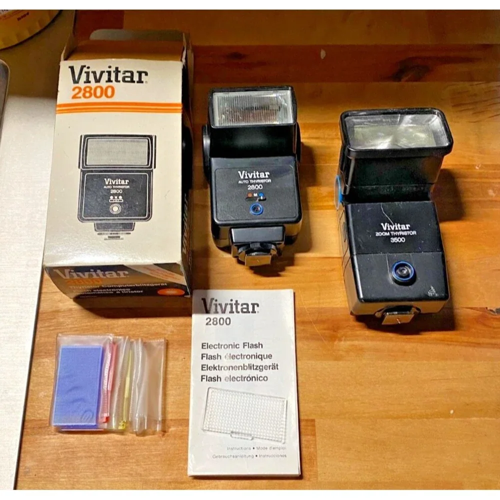 Vivitar Flash Duo — Auto Thyristor 2800 + Zoom Thyristor 3550